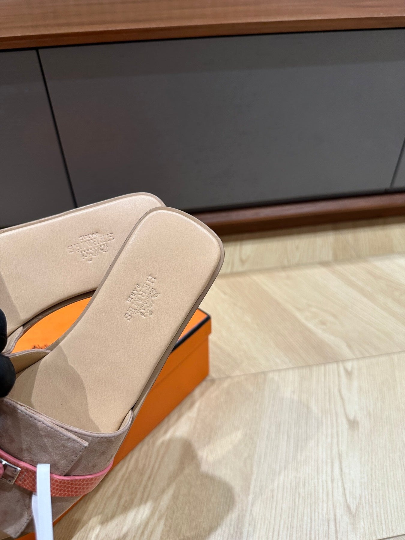 GABRIEL SANDAL PASTEL PINK SUEDE