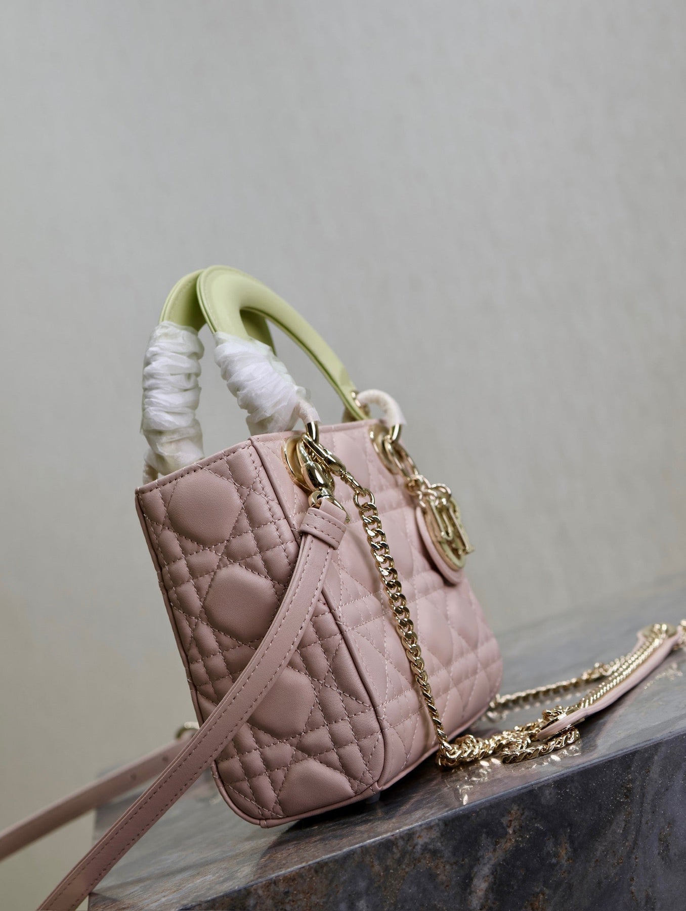 MINI LADY BAG 17 IN BABY PINK QUILTED MACROCANNAGE CALFSKIN SWAMP YELLOW STRAP