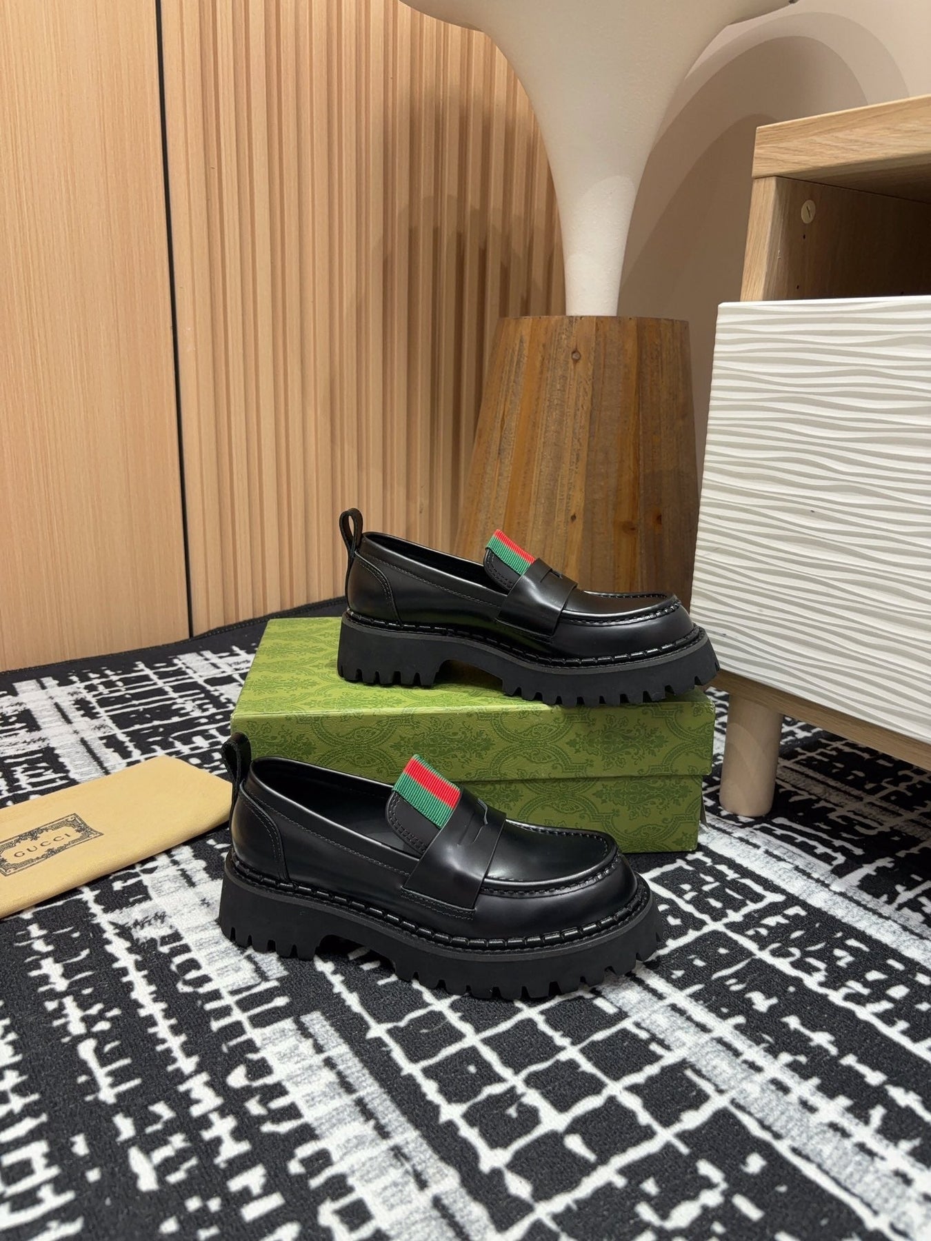 GG LOAFER WITH WEB IN BLACK CALFSKIN