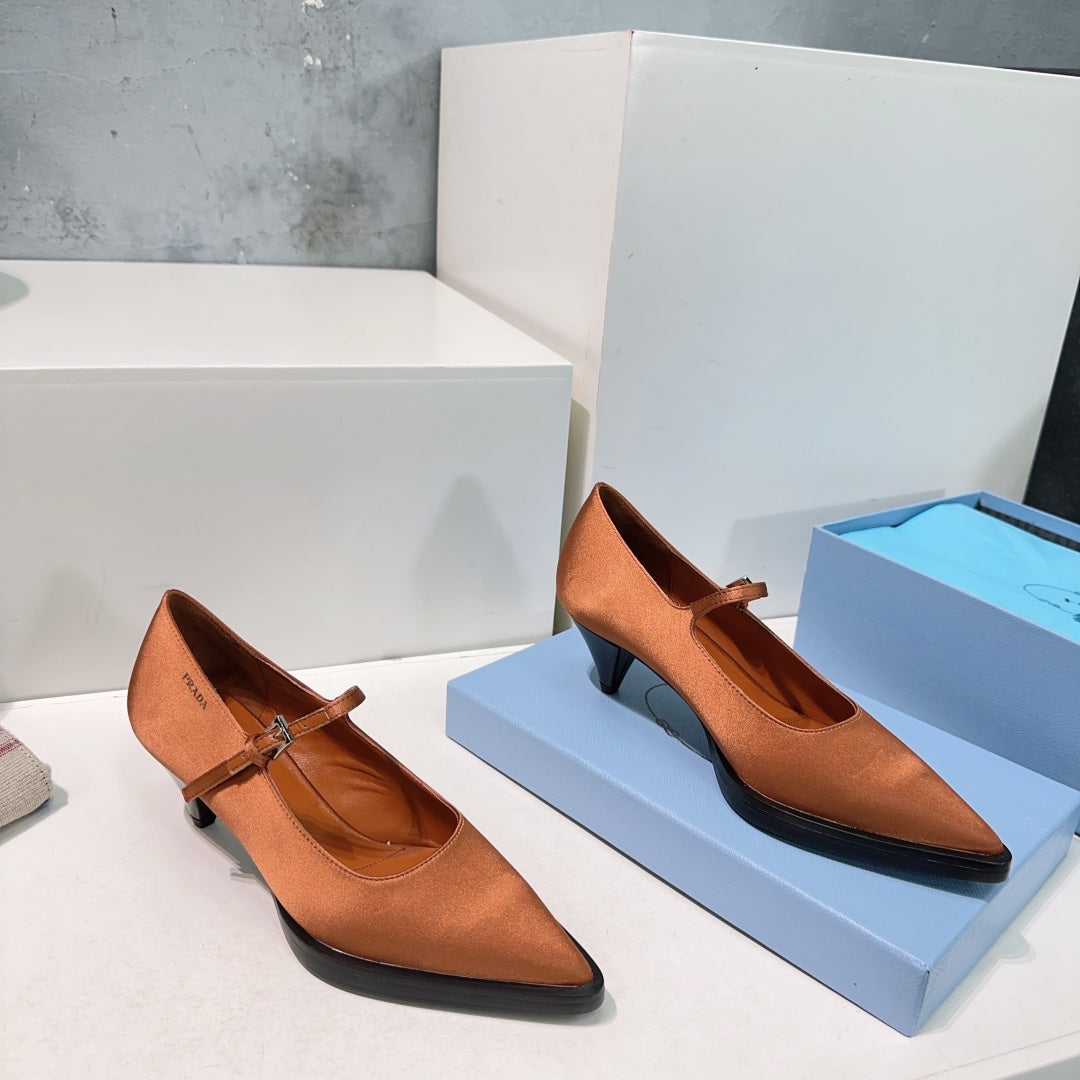 POINTED TOE MEDIUM HEEL PUMPS IN BURNT ORANGE SILK