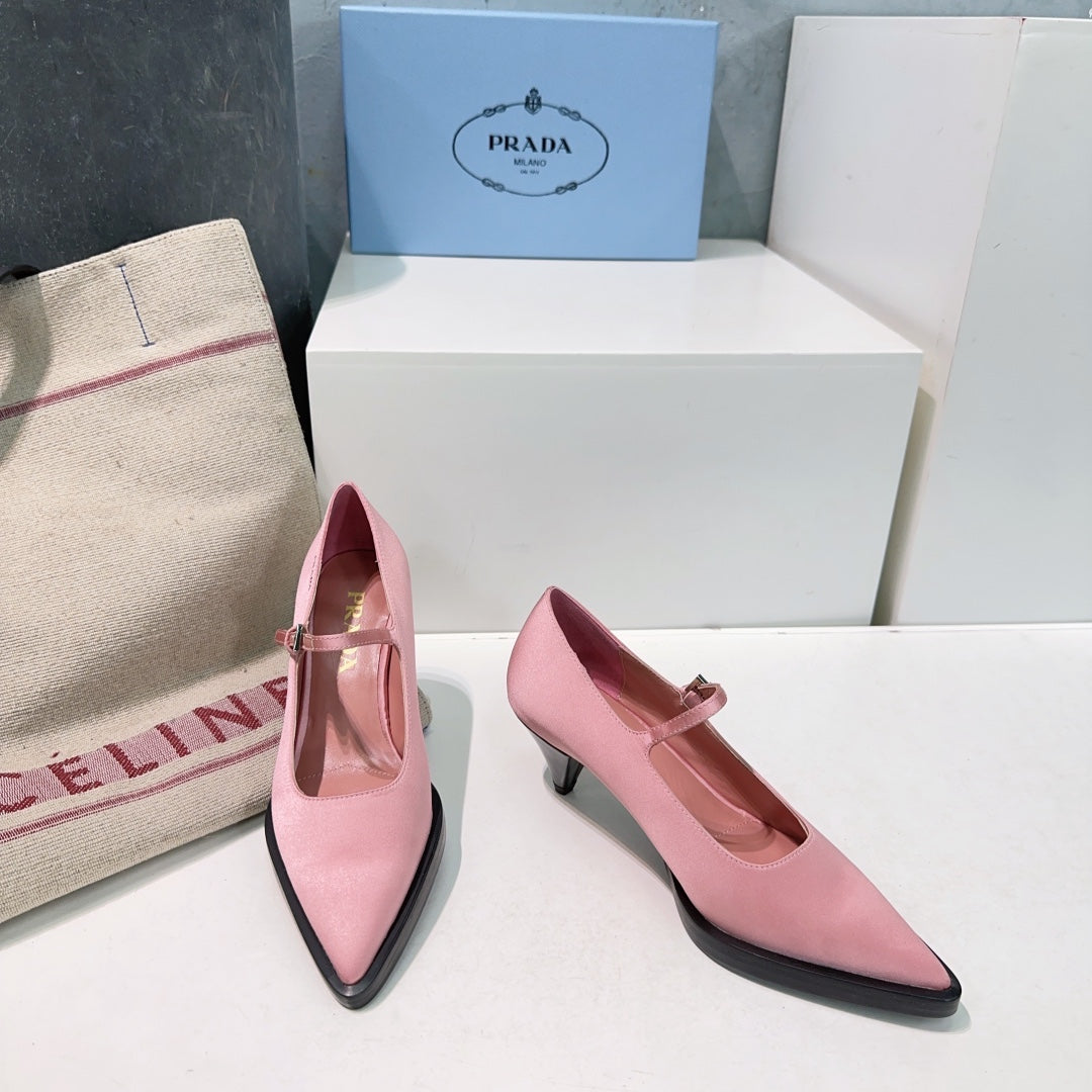 POINTED TOE MEDIUM HEEL PUMPS IN PINK SILK