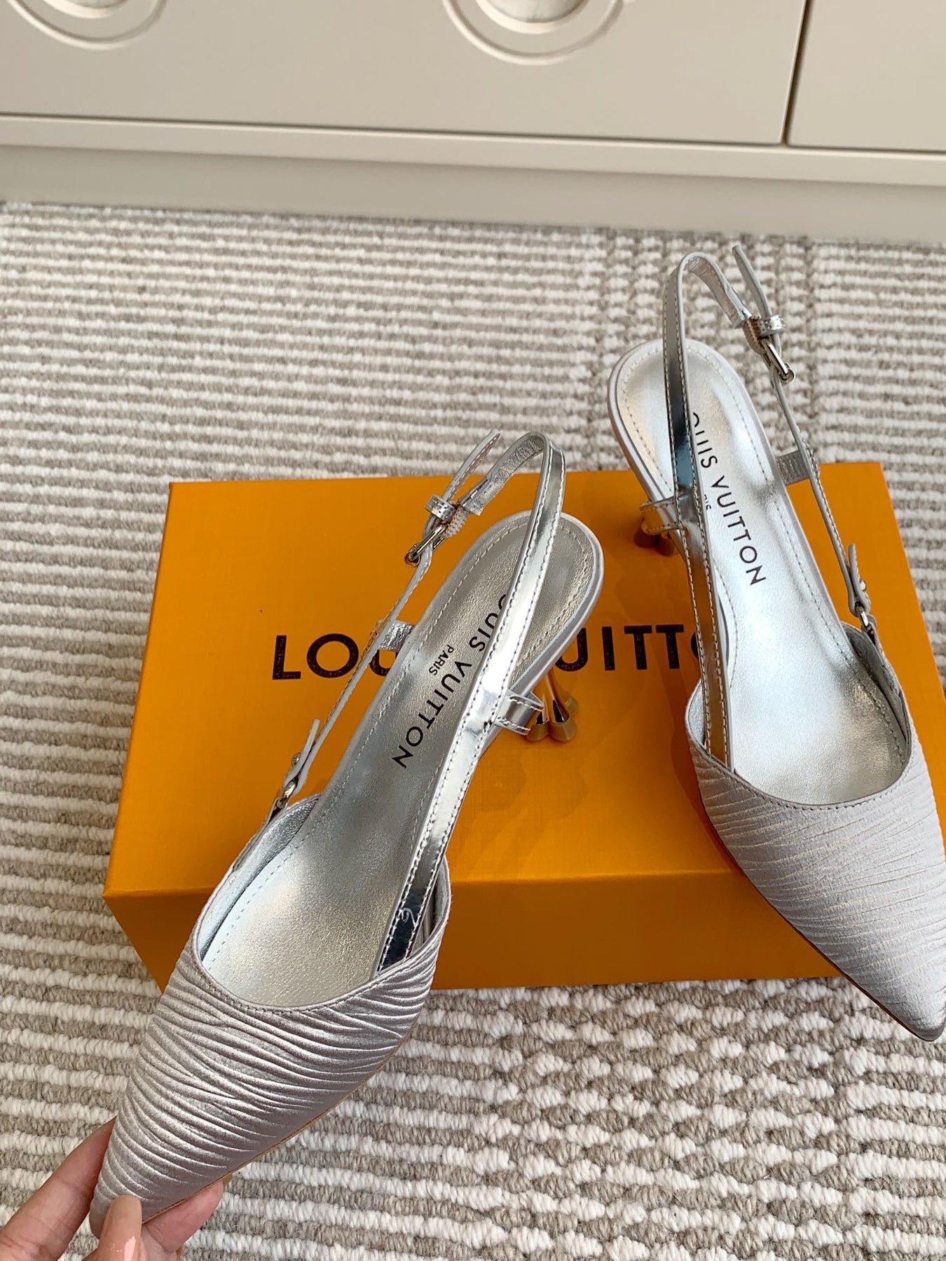 BLOSSOM SLINGBACKS 75 MM IN SILVER IMPORTED STRIPED SILK SATIN