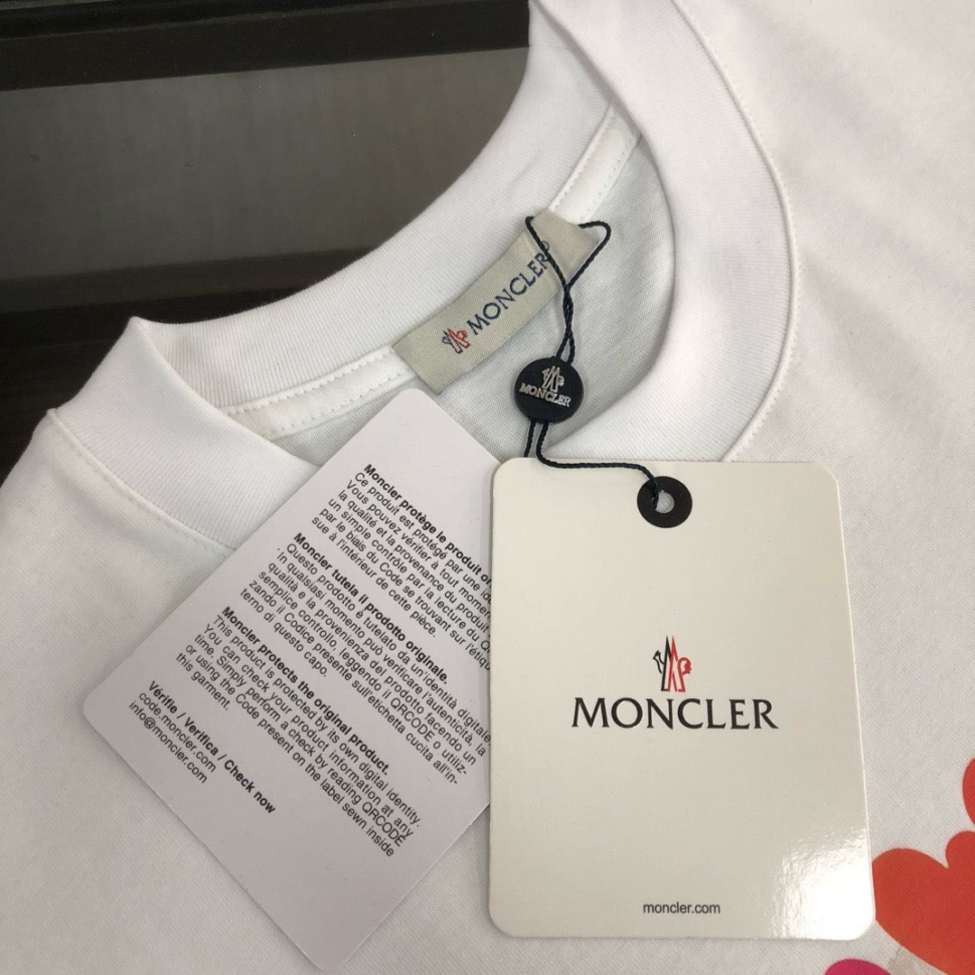 Moncler T-shirt