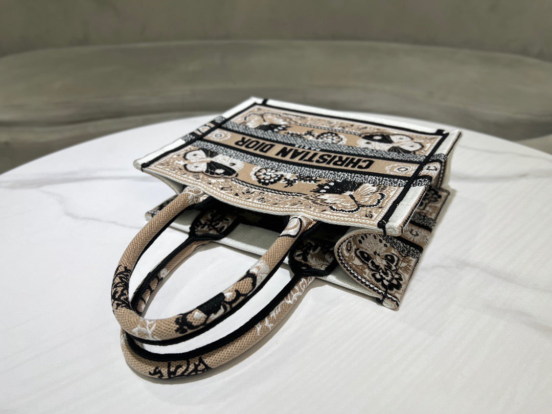 DIO Book Tote (26.5cm)