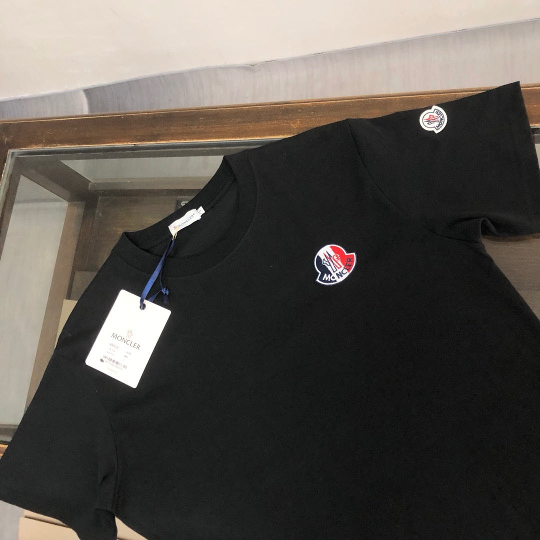Moncler T-shirt