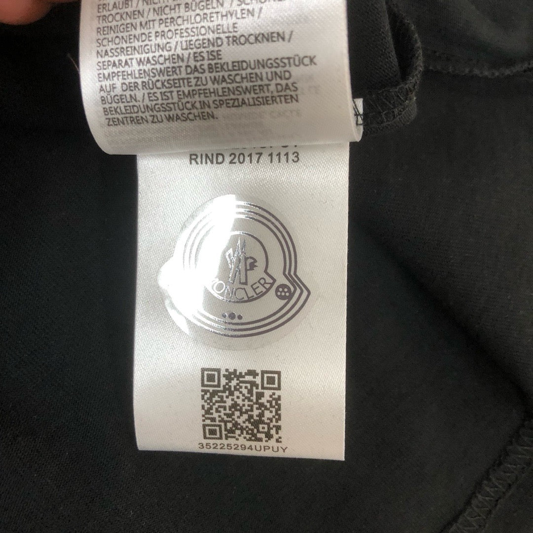 Moncler T-shirt
