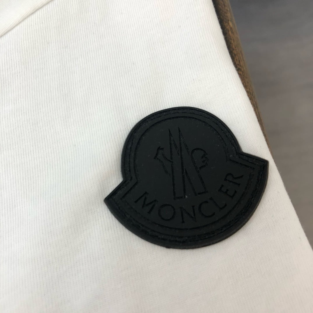 Moncler T-shirt