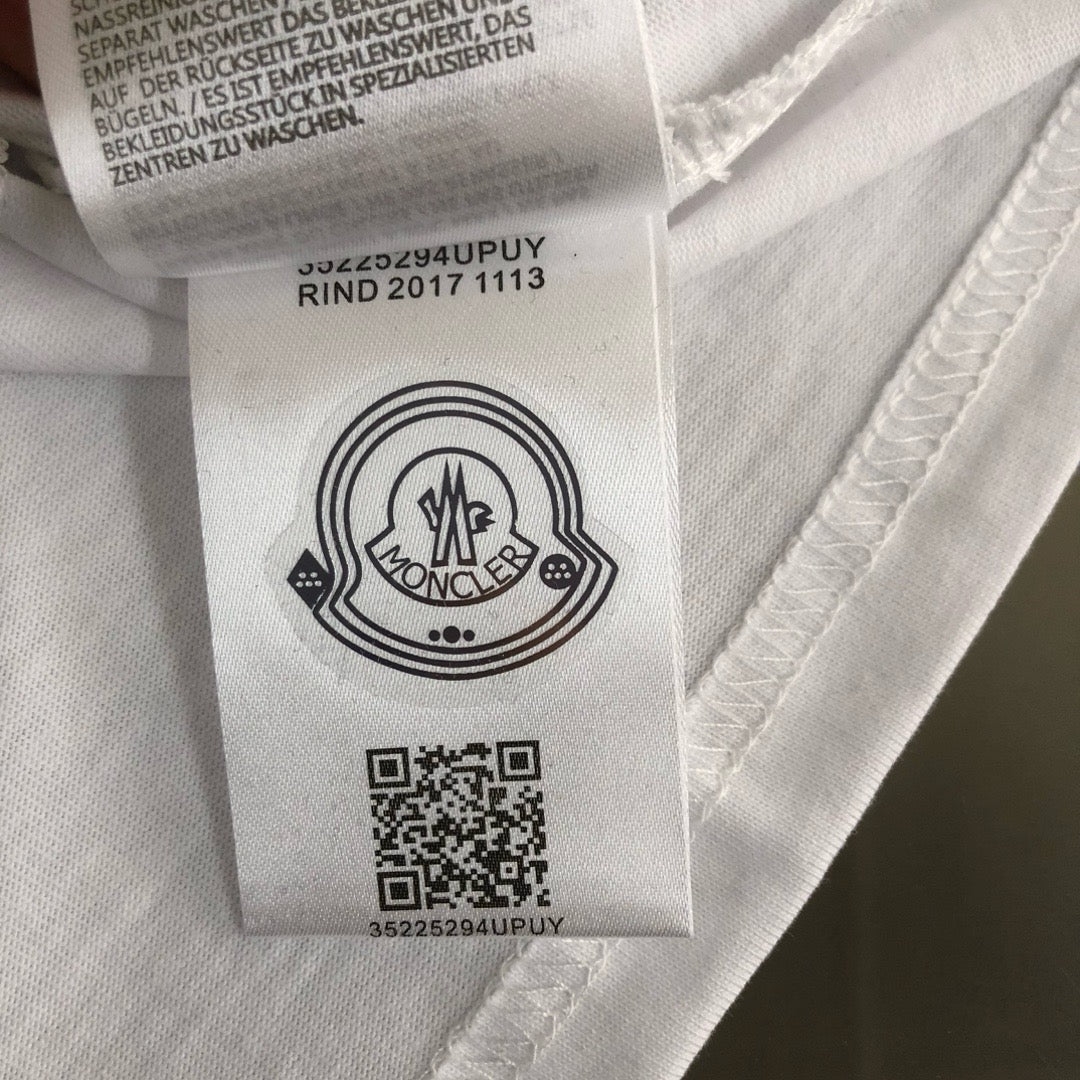Moncler T-shirt