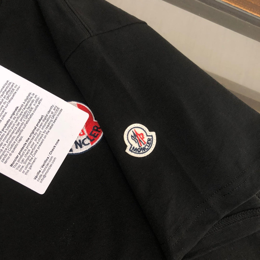Moncler T-shirt
