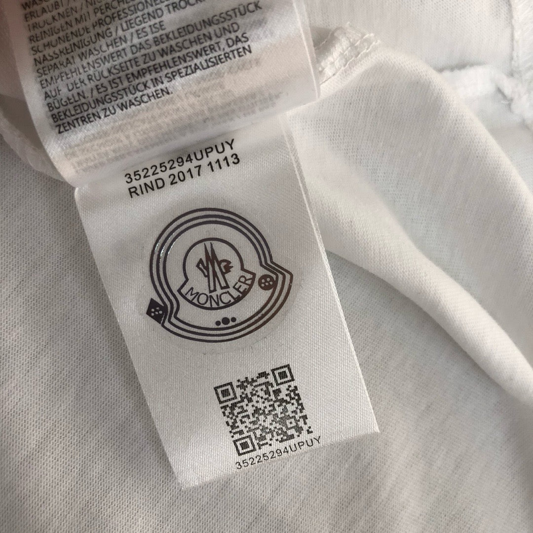 Moncler T-shirt
