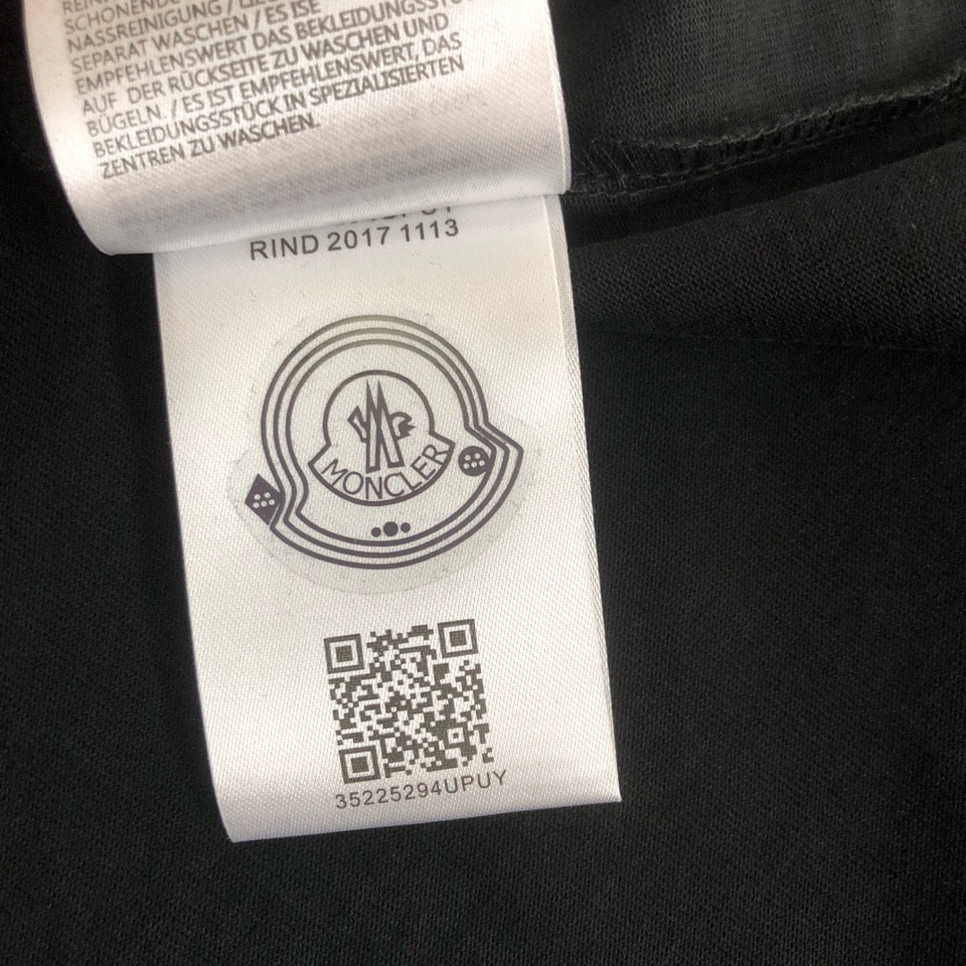 Moncler T-shirt