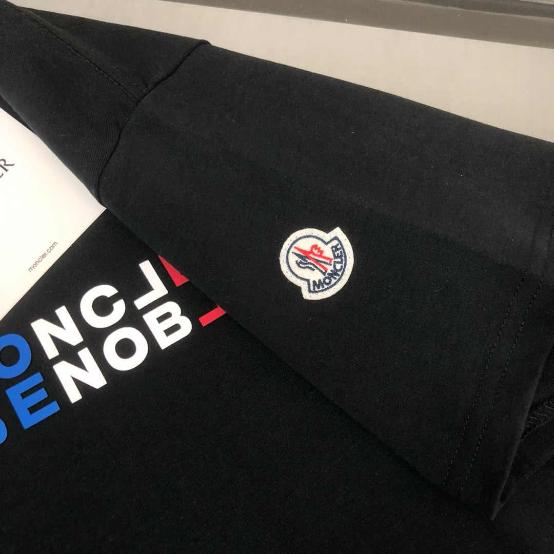 Moncler T-shirt
