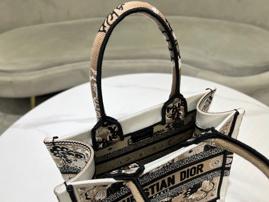 DIO Book Tote (26.5cm)