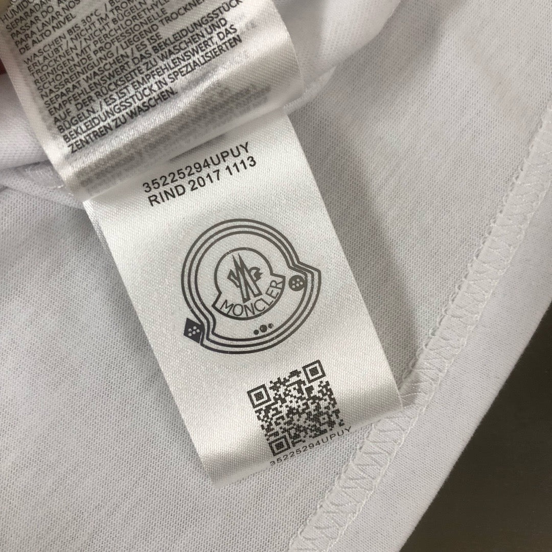 Moncler T-shirt