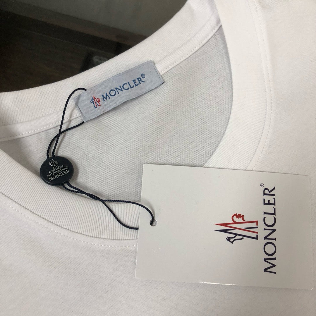Moncler T-shirt
