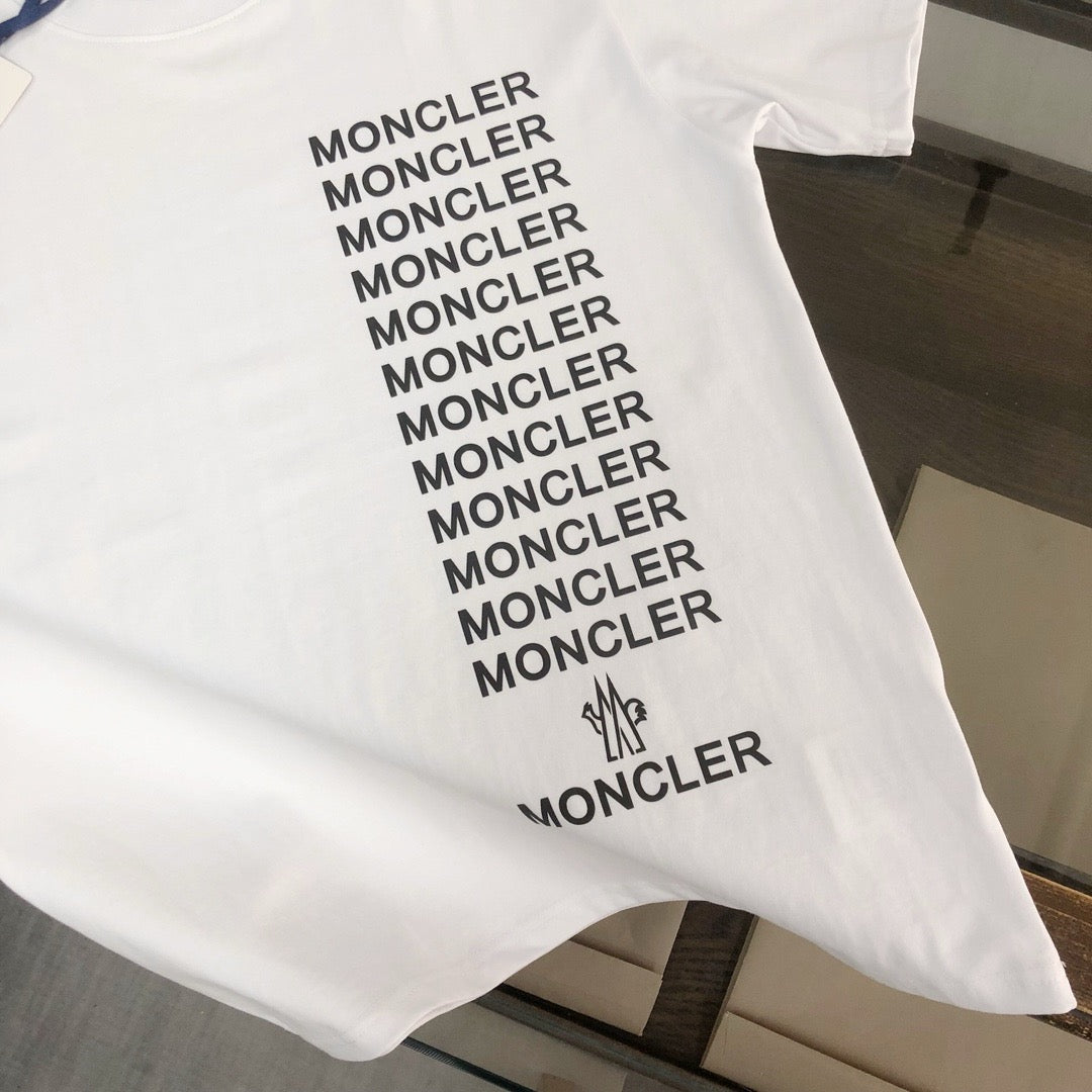 Moncler T-shirt