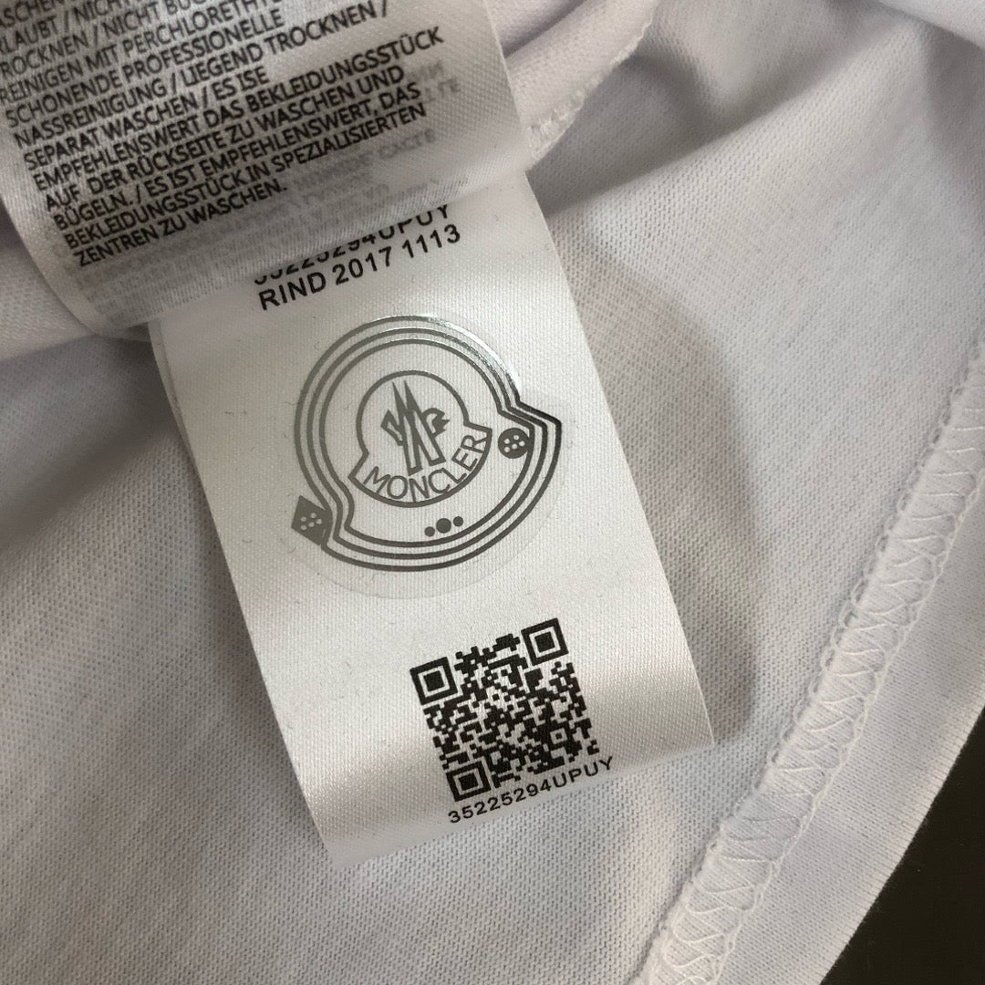 Moncler T-shirt