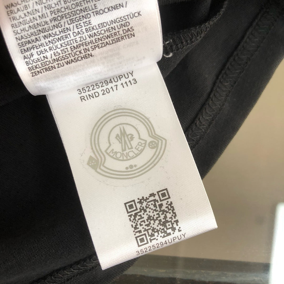 Moncler T-shirt