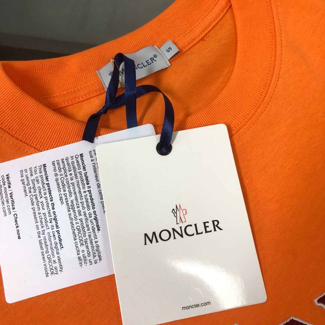 Moncler T-shirt