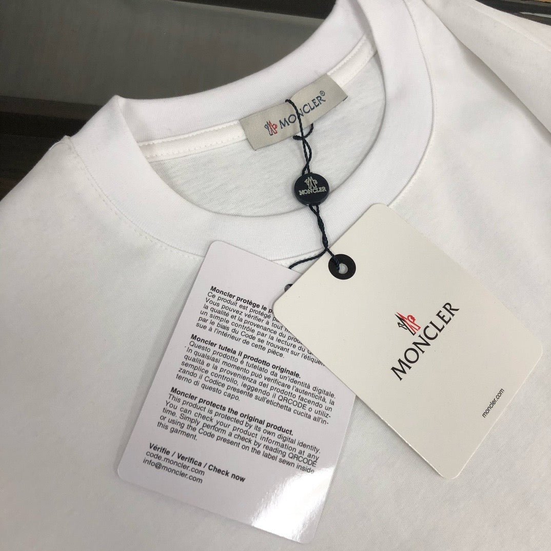 Moncler T-shirt