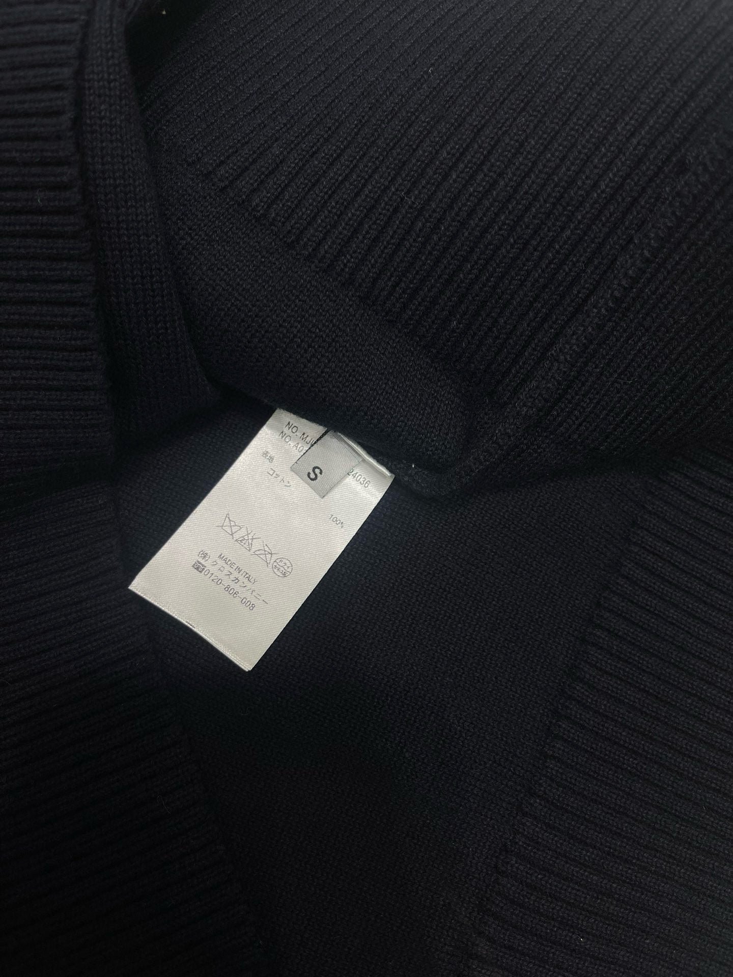 TB Sweater