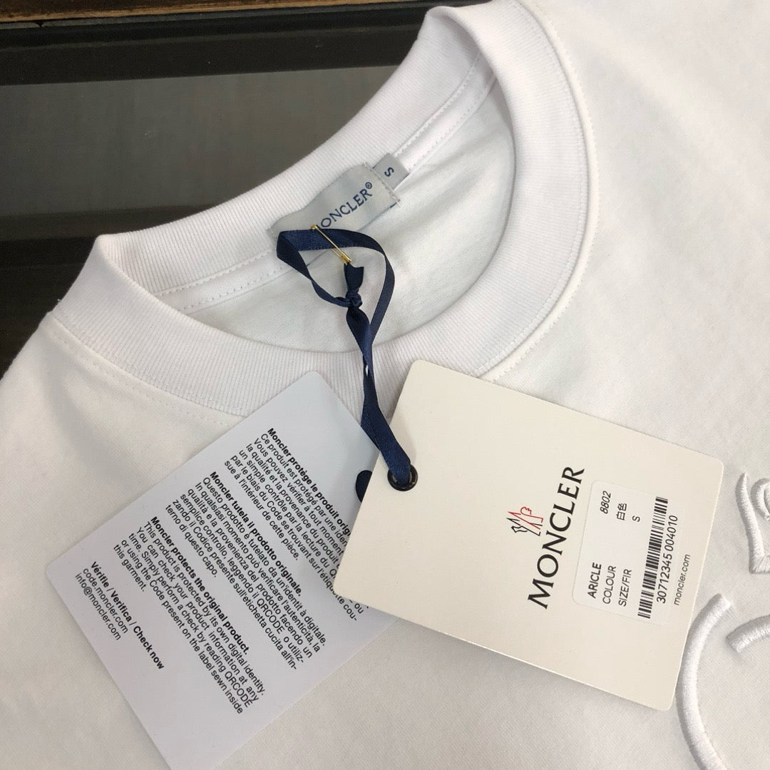 Moncler T-shirt