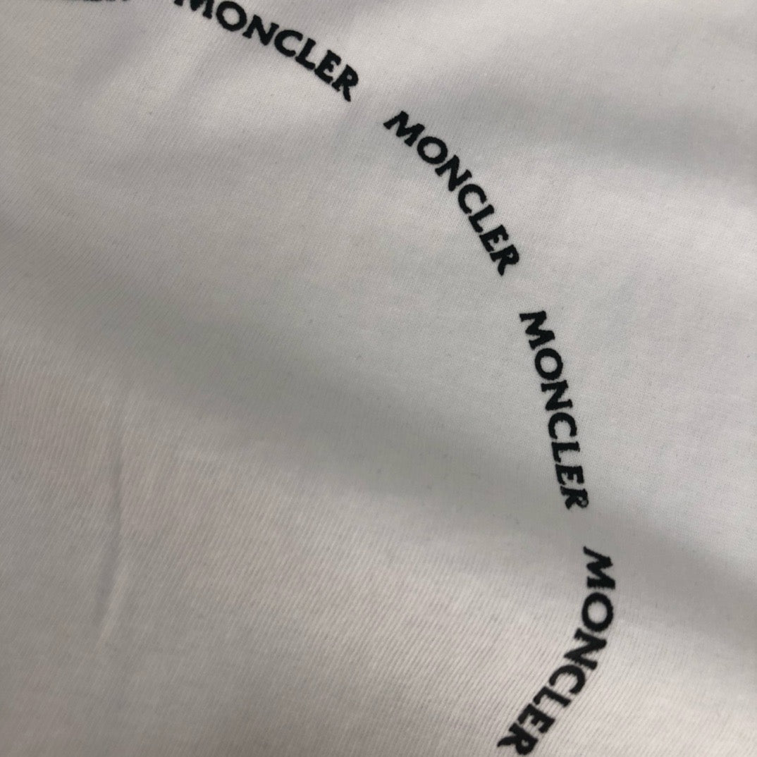 Moncler T-shirt