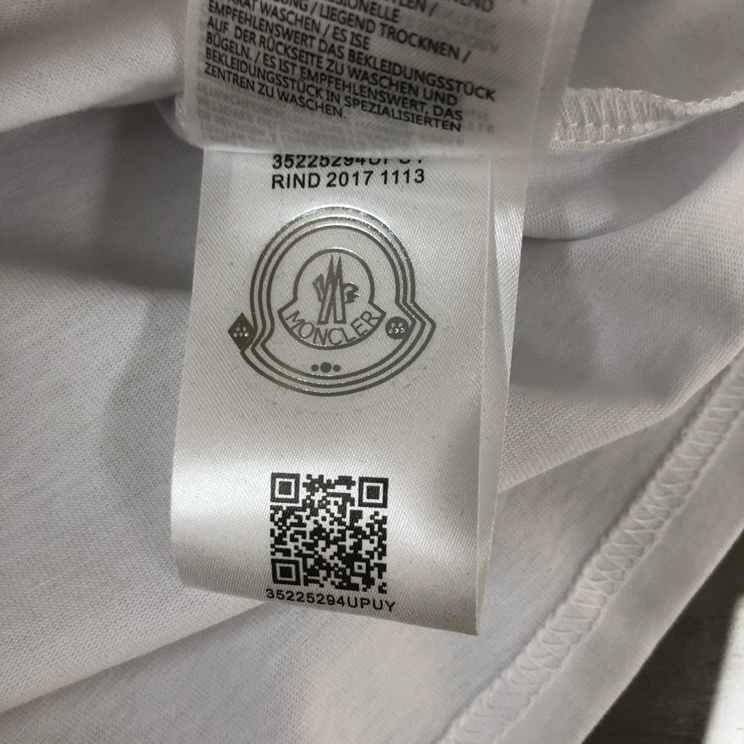 Moncler T-shirt