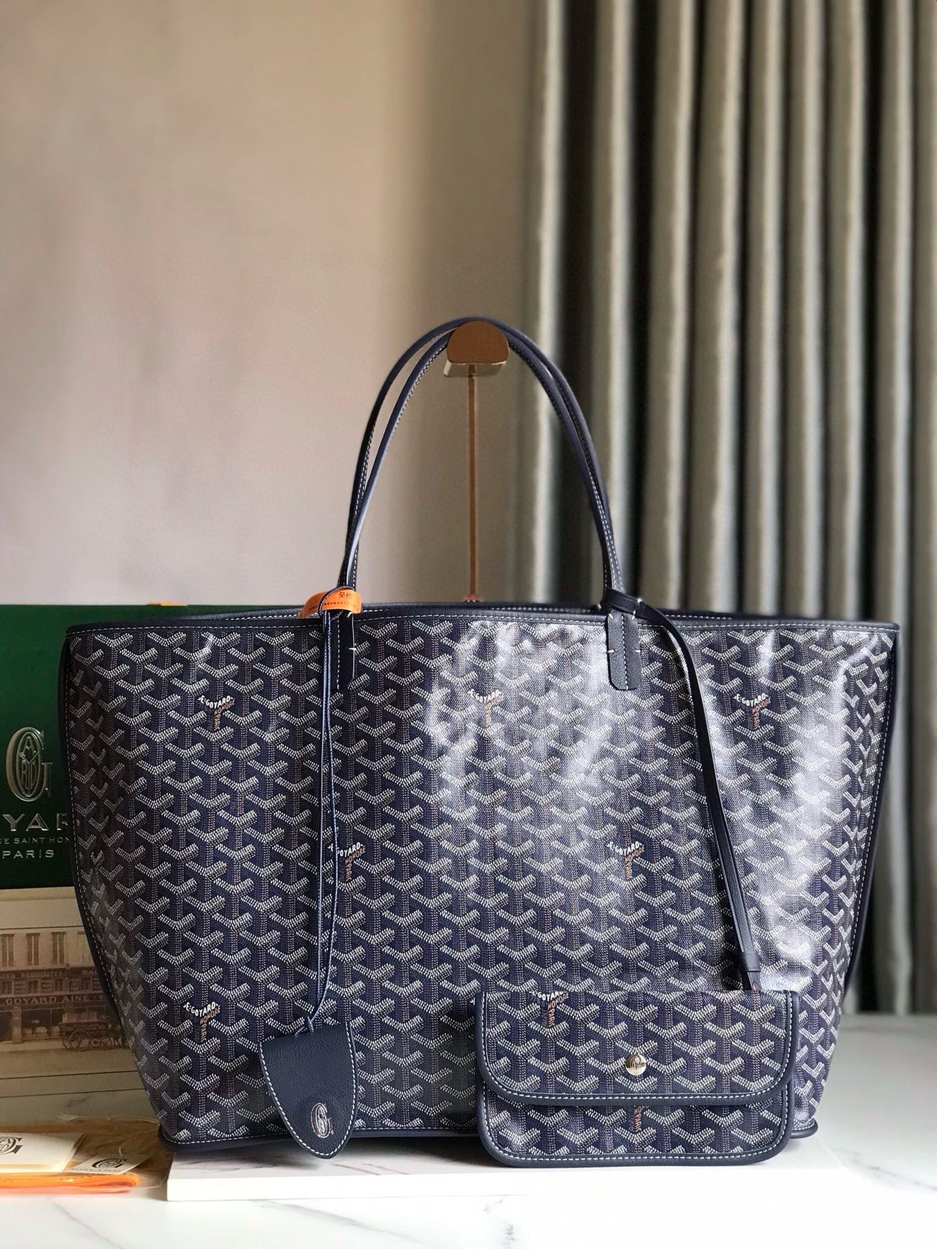 GOY REVERSIBLE ANJOU 39*32*19