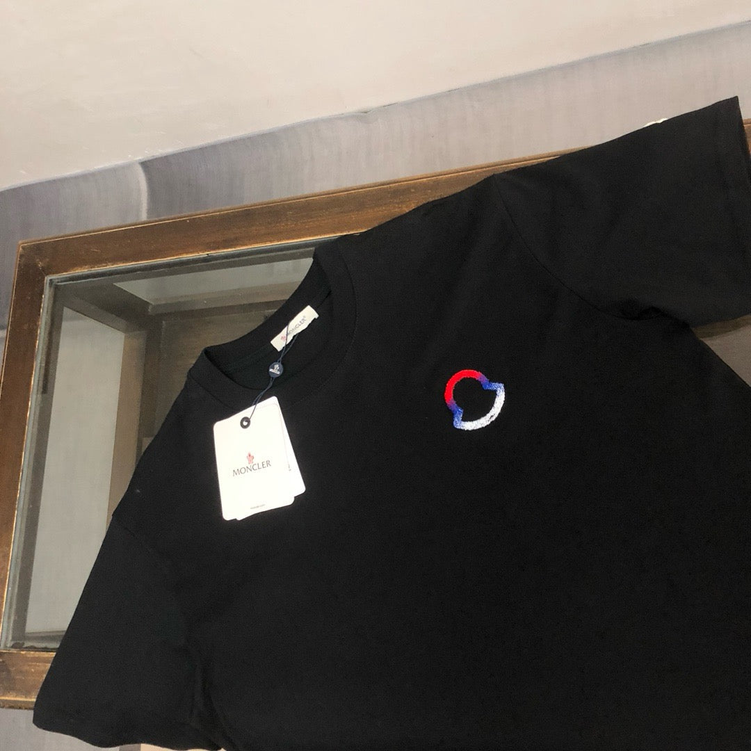 Moncler T-shirt