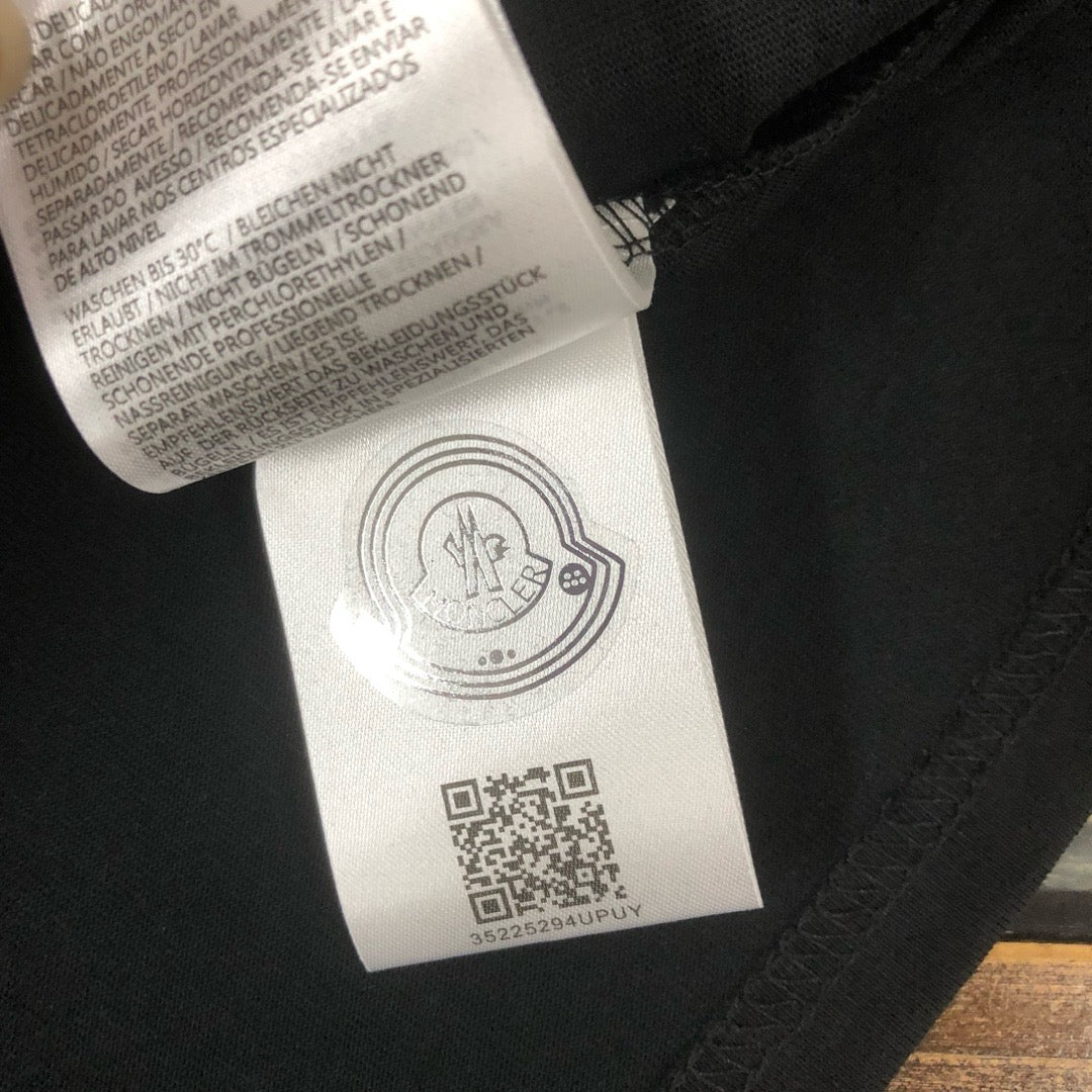 Moncler T-shirt