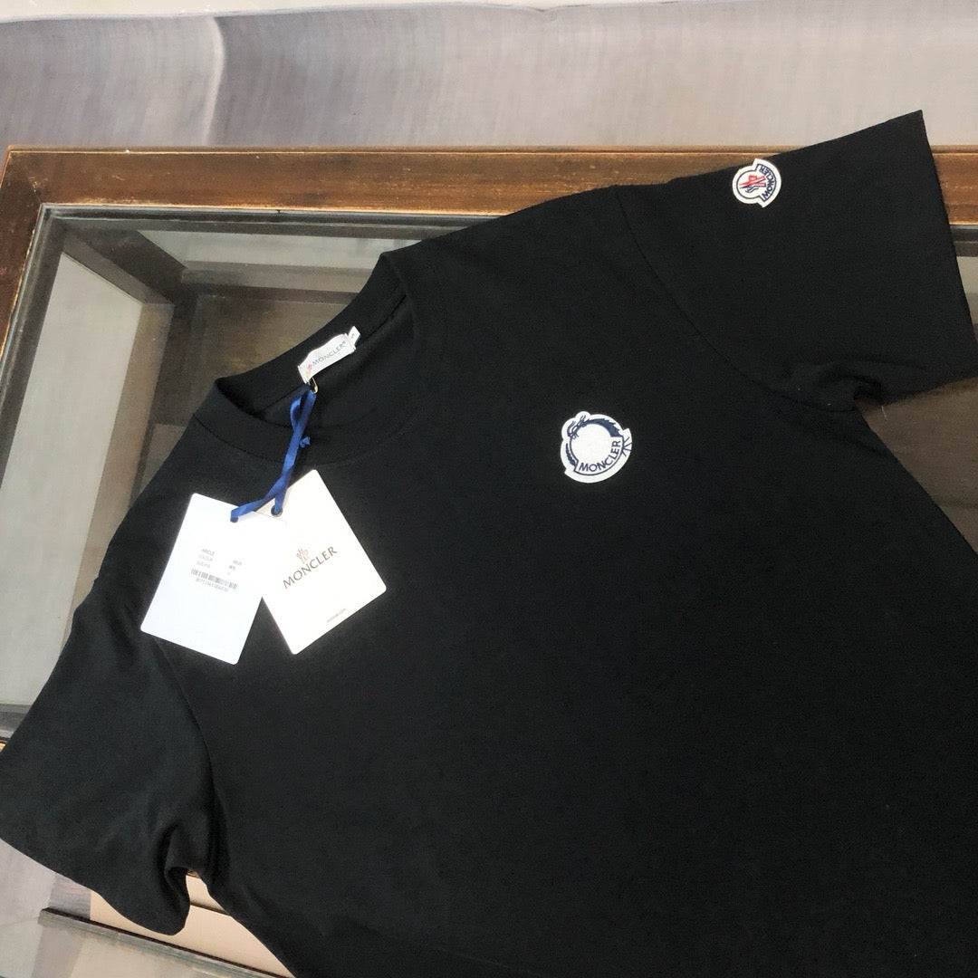 Moncler T-shirt