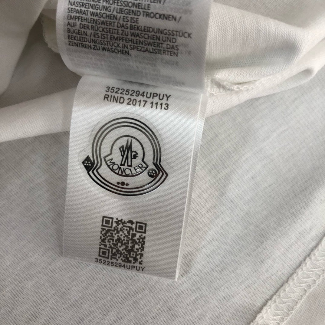 Moncler T-shirt