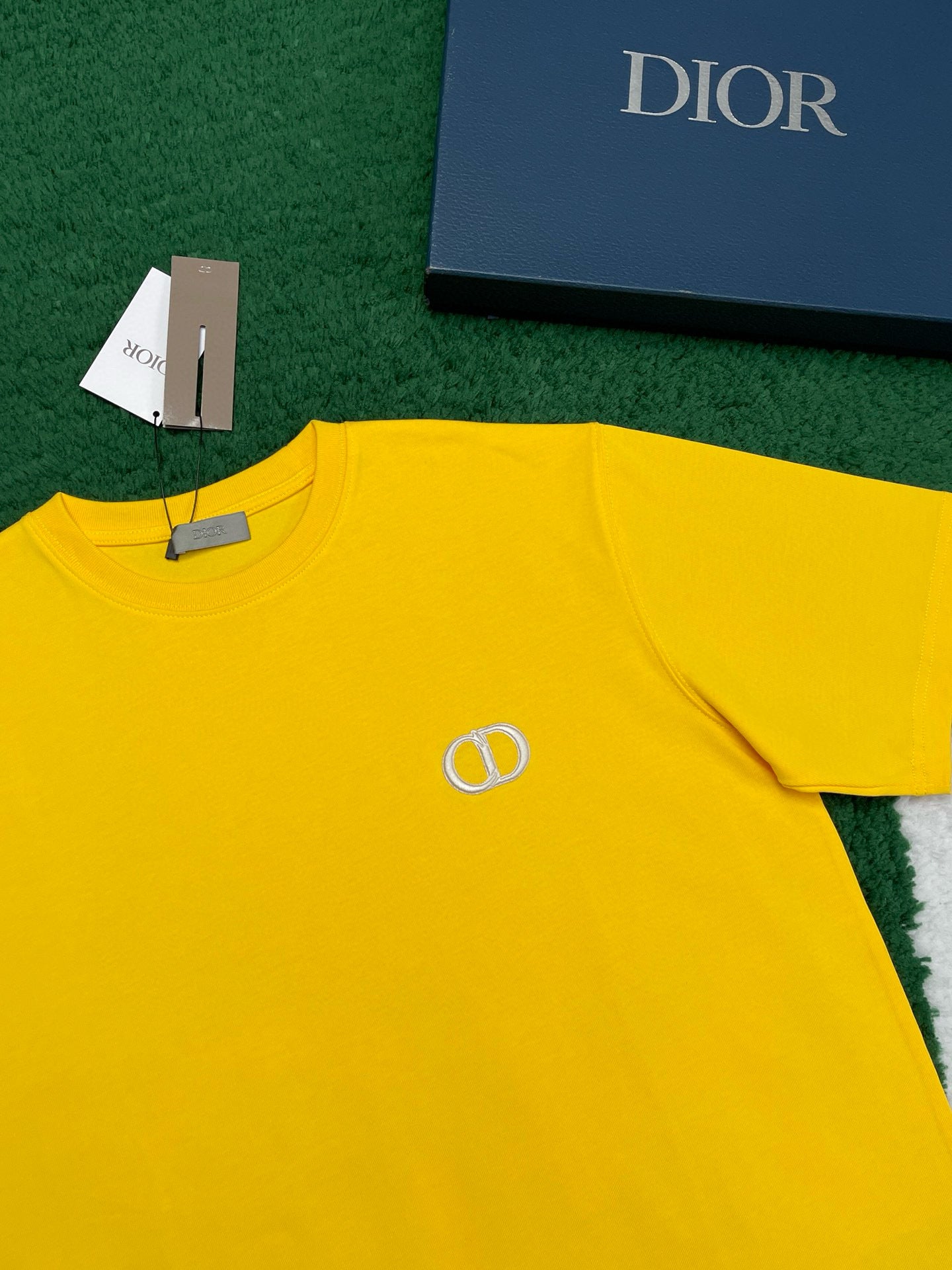 Dior T-shirt