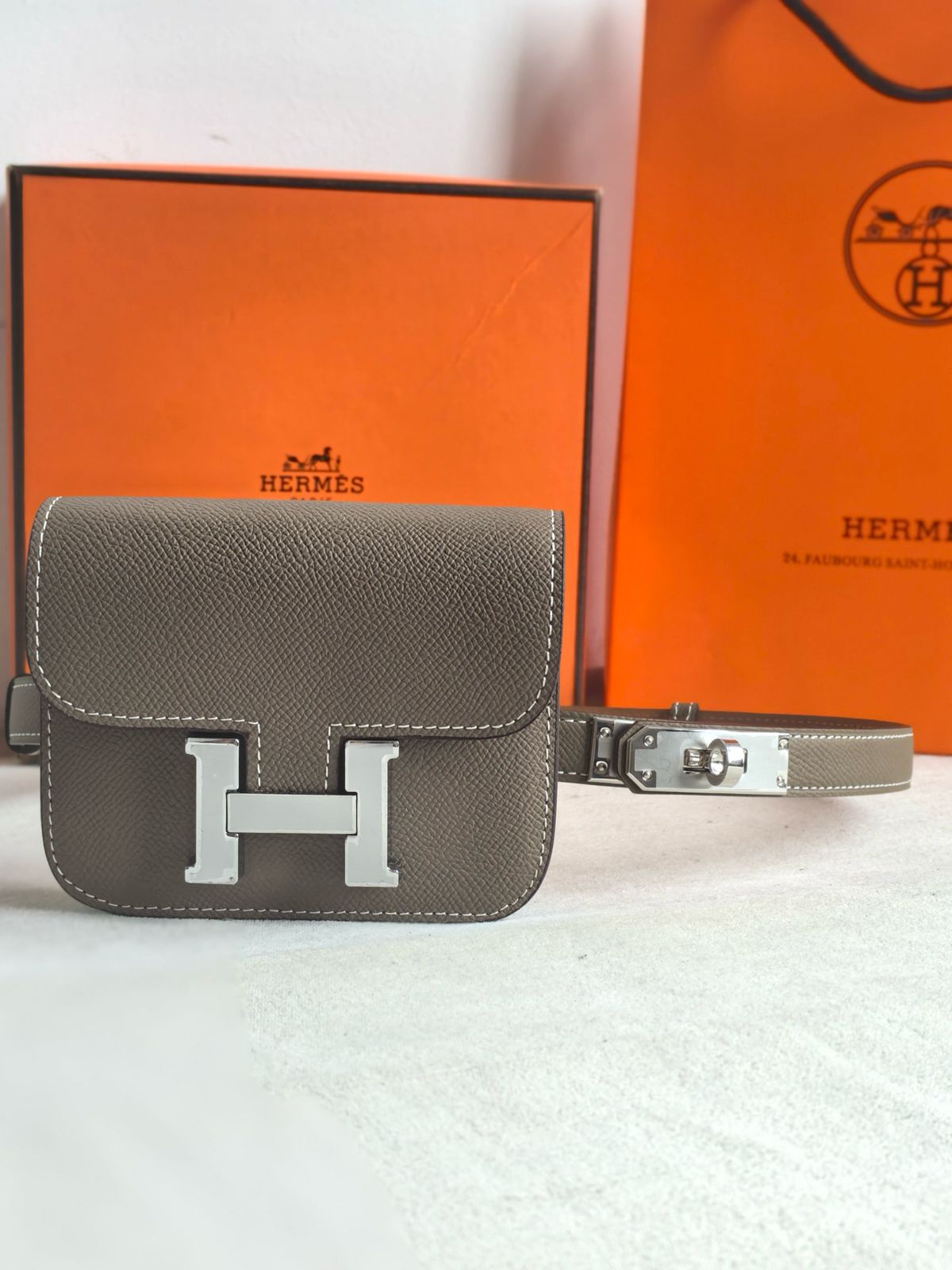 HERM Constance Slim Wallet in Taupe Epsom Calfskin