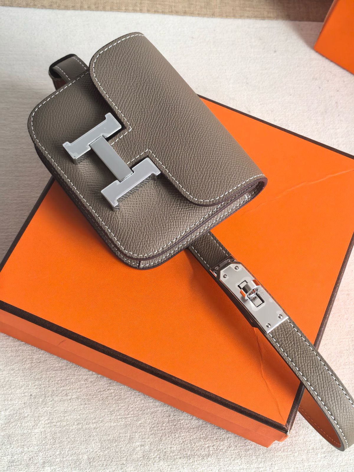 HERM Constance Slim Wallet in Taupe Epsom Calfskin