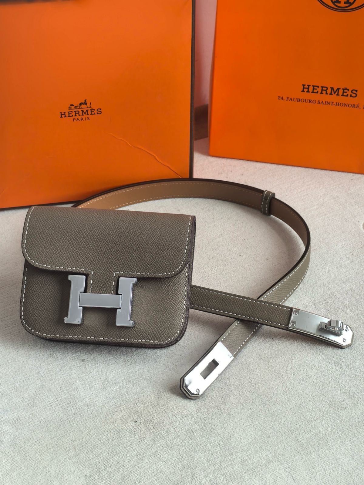 HERM Constance Slim Wallet in Taupe Epsom Calfskin