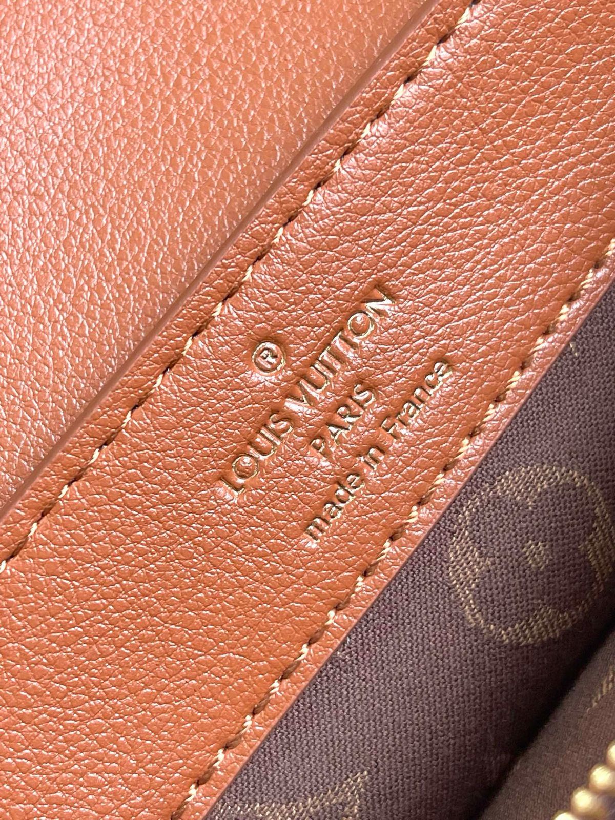 DAUPHINE SOFT MM 24 IN COGNAC CALFSKIN GOLD HARDWARE