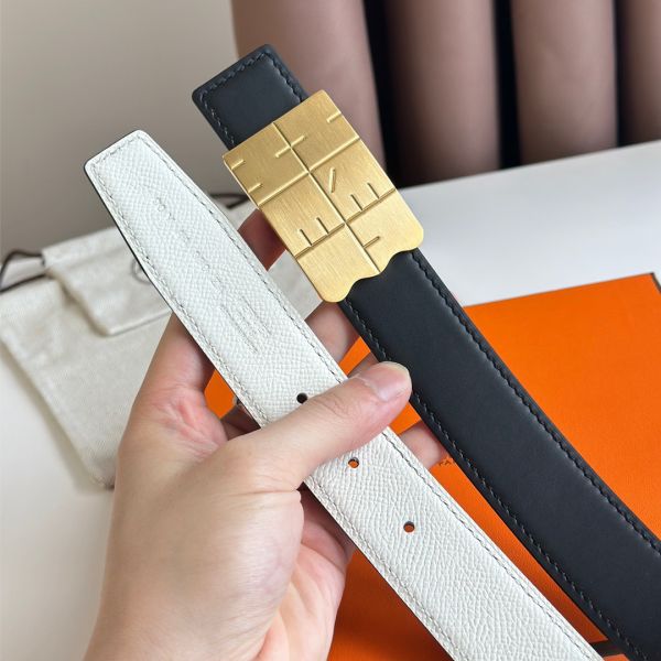 HERM Typo Reversible Belt 32MM in White Epsom Calfskin