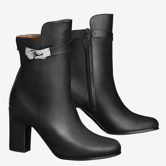 HERM Noir Joueuse Ankle Boots