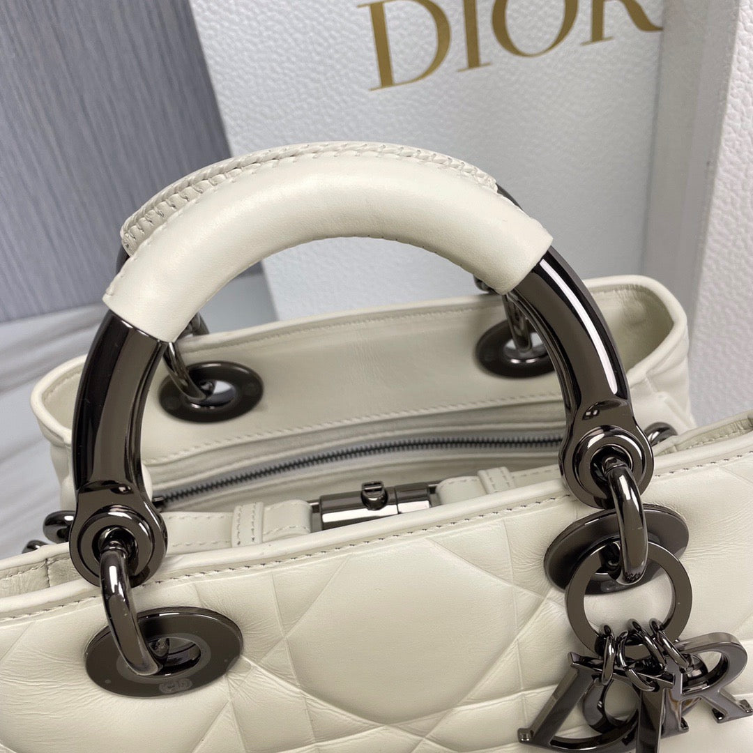 DIO Handbag