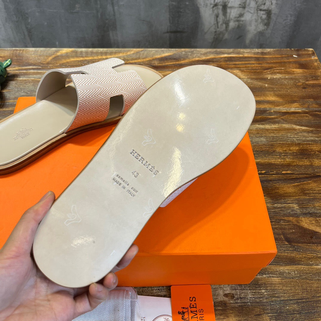 HERM Sandal