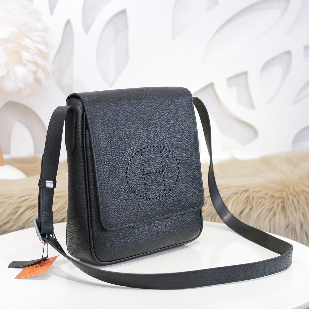 HERM Sling Bag