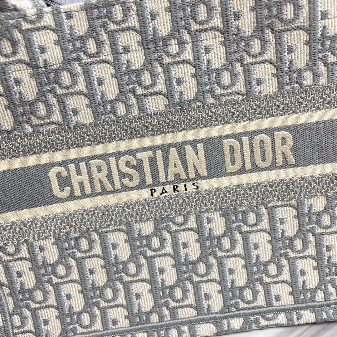 DIO BookTote