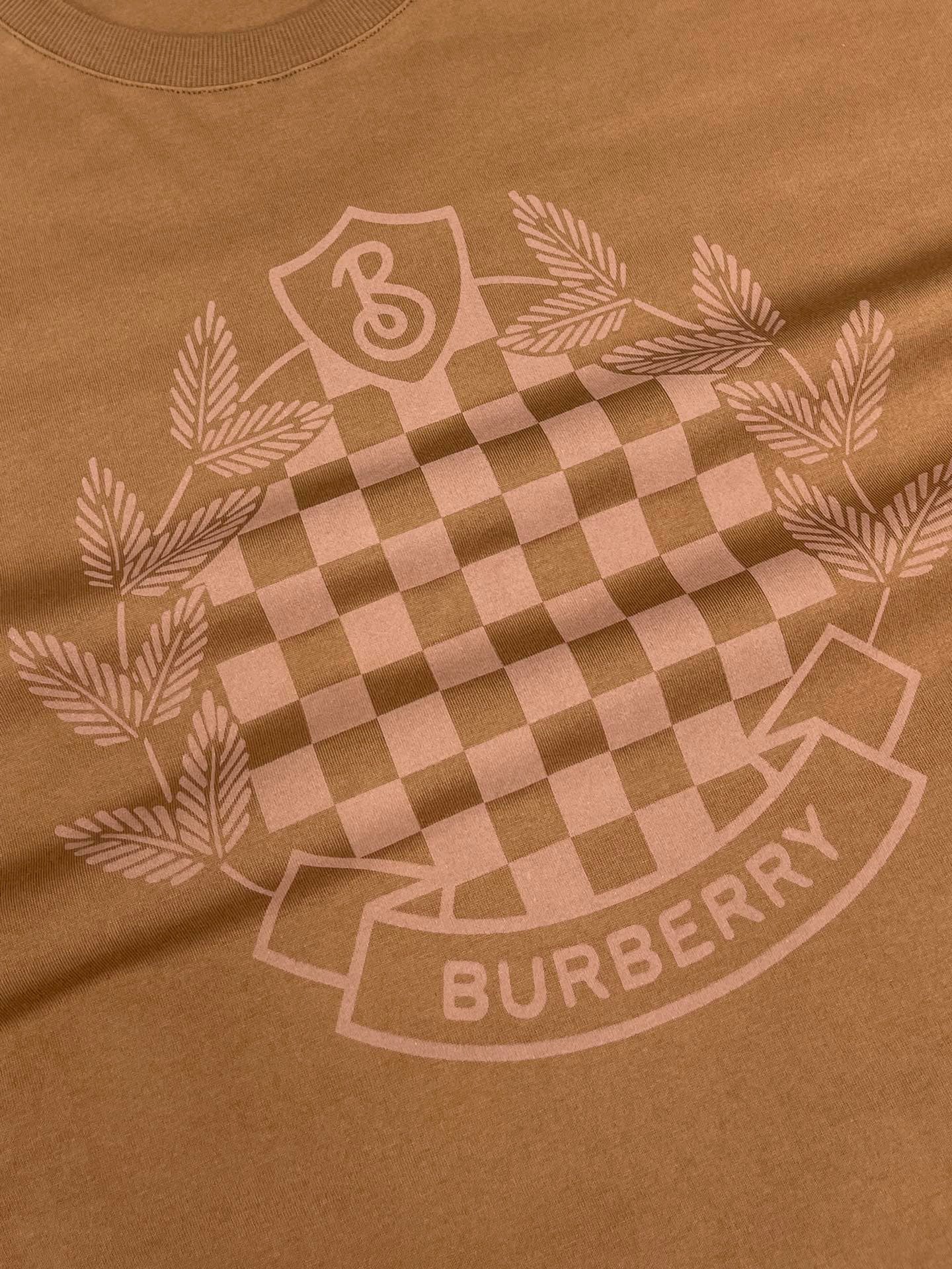 Burberry T-shirt