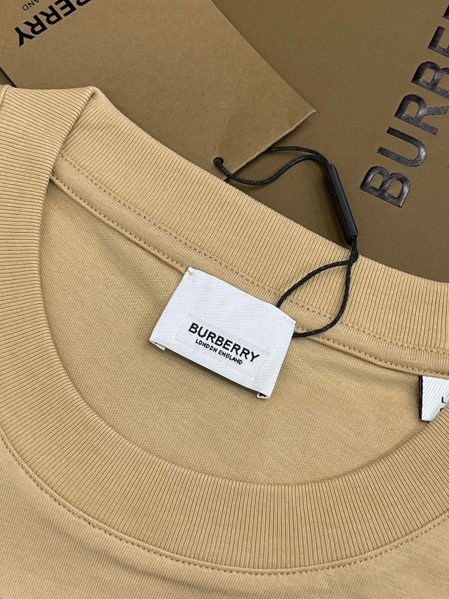 Burberry T-shirt