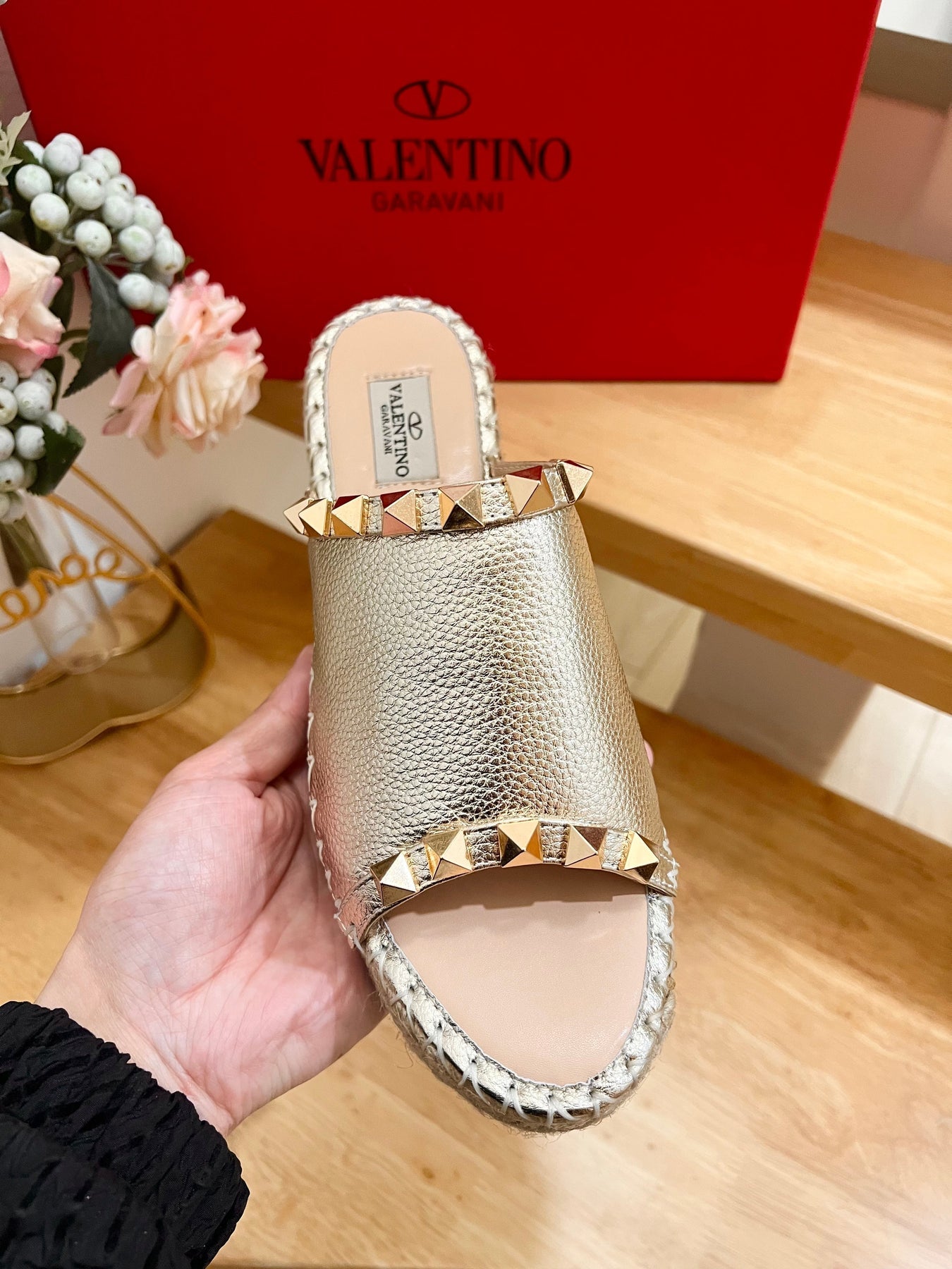 LACE-UP WEDGE SANDALS IN SILVER CALFSKIN WITH STUDS