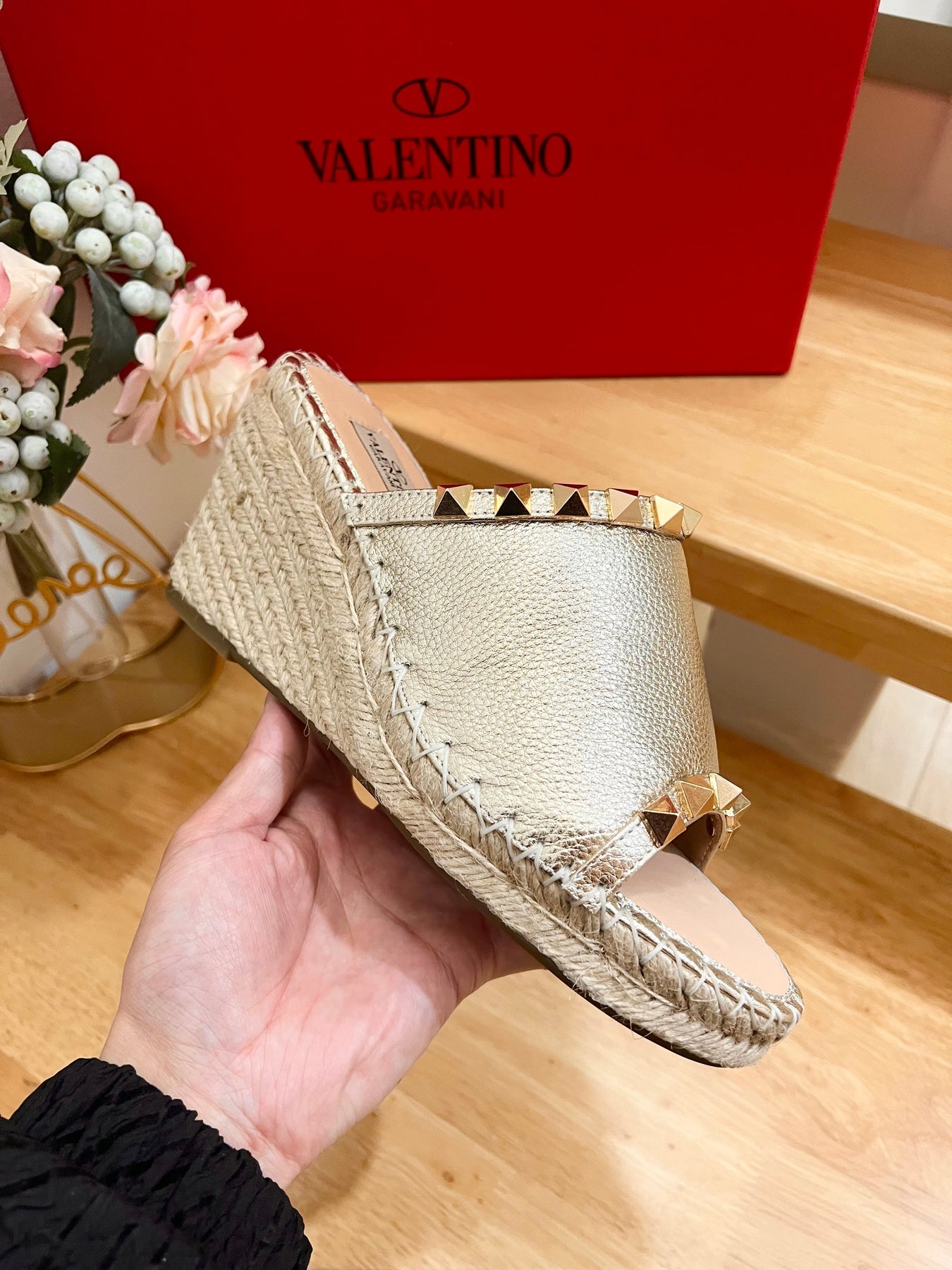 LACE-UP WEDGE SANDALS IN SILVER CALFSKIN WITH STUDS