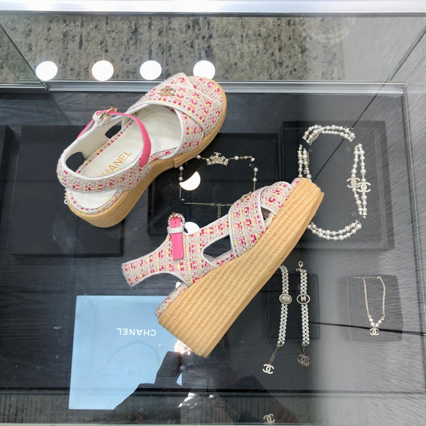 PEEP-TOE THICK SOLE SANDALS IN WHITE MIX BRIGHT PINK WOVEN FABRIC