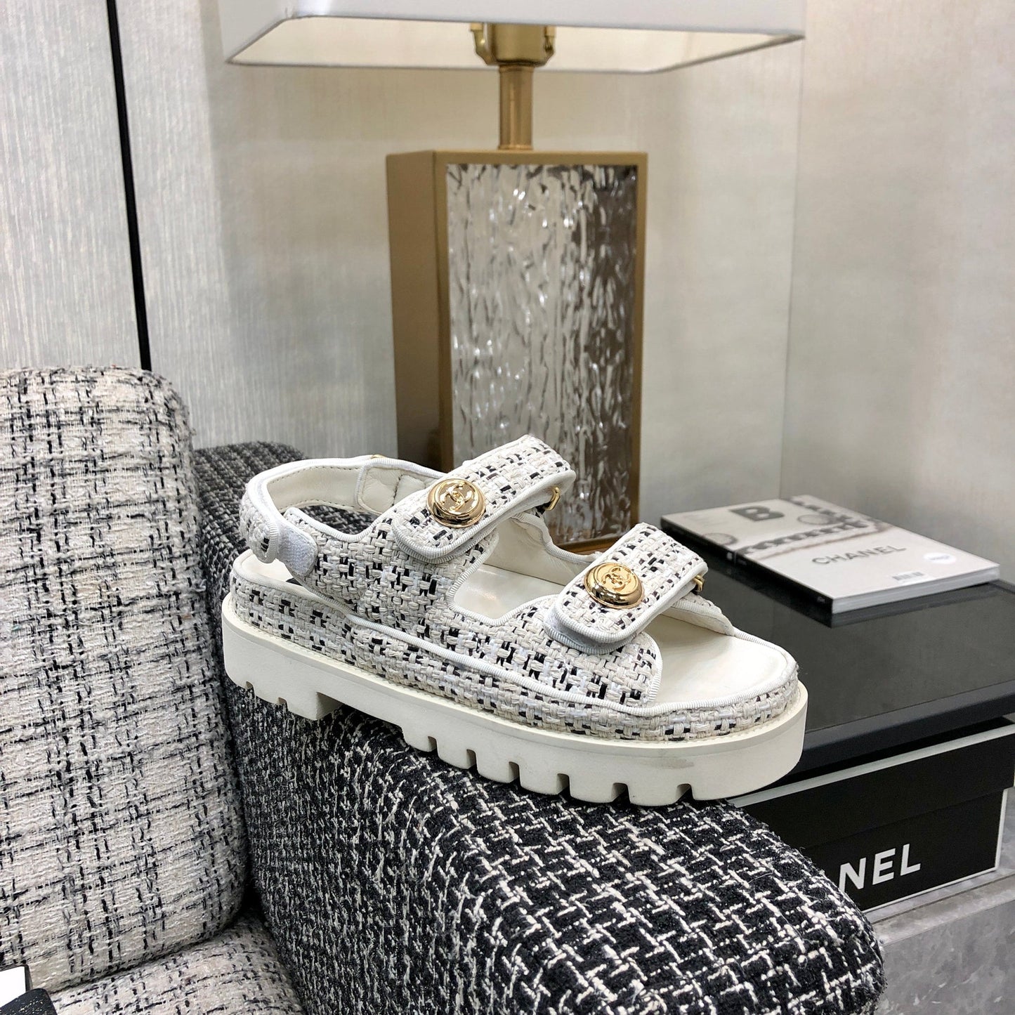 DAD SANDAL IN WHITE MIX BLACK TWEED FABRIC